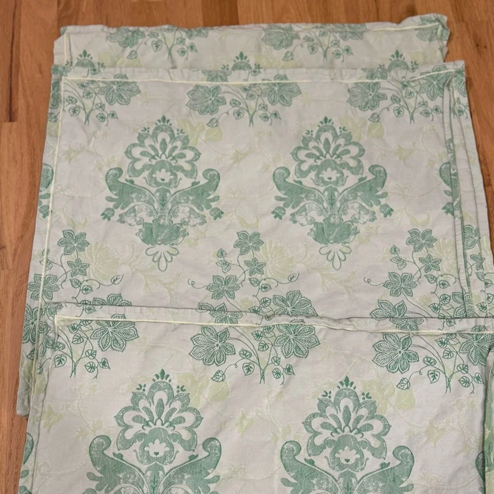Pinzon 5  Pillow Cases  / Medallion Floral Portugal 100% Cotton
